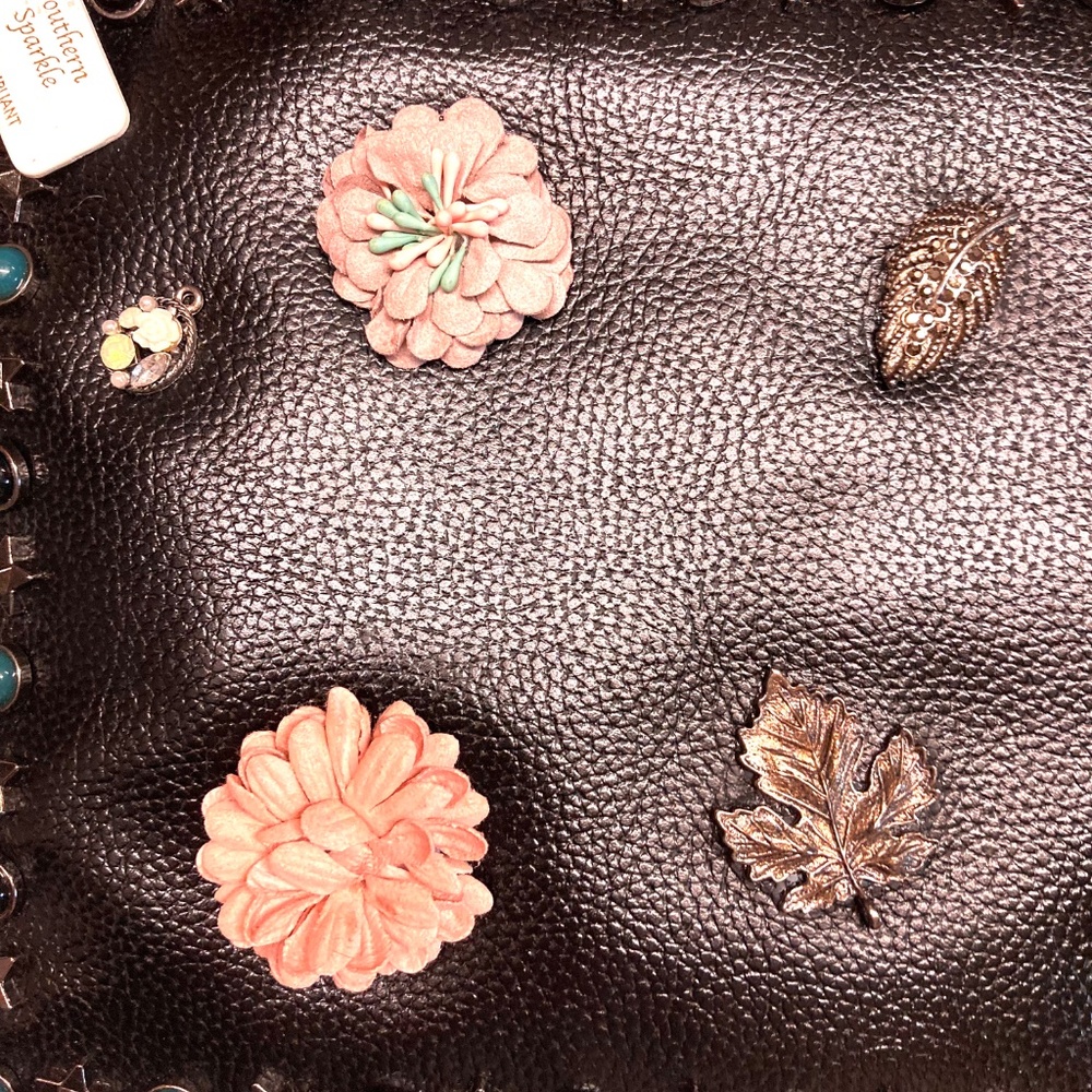 NWT Southern Sparkle Black Embellished Clutch Wristlet/Crossbody - Picture 4 of 16